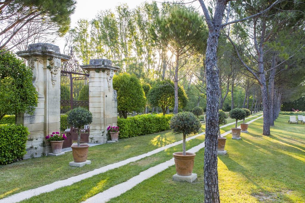 Chateau Talaud Bed & Breakfast Loriol-du-Comtat Exterior photo