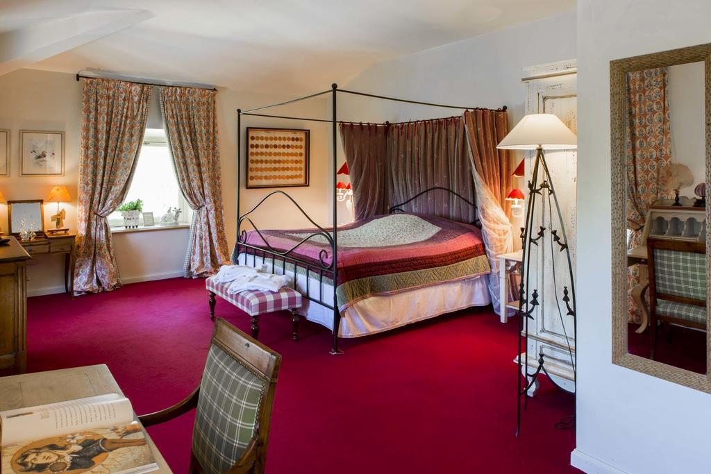 Chateau Talaud Bed & Breakfast Loriol-du-Comtat Room photo