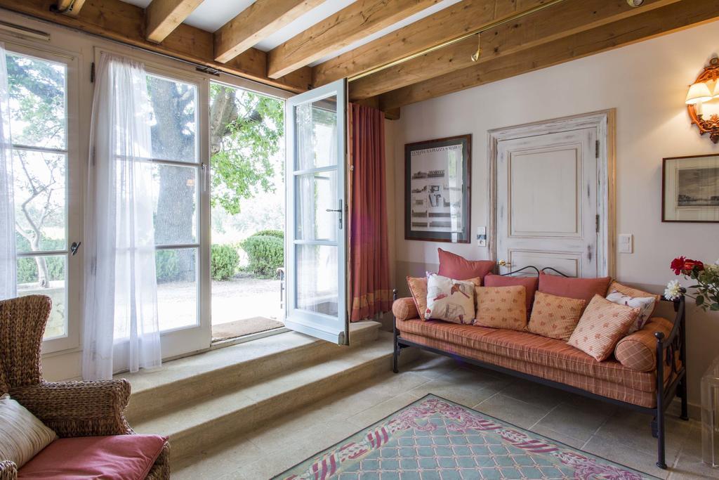 Chateau Talaud Bed & Breakfast Loriol-du-Comtat Exterior photo